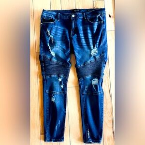JUDY BLUE Distressed Blue Jeans SIZE 15/32, GOOD CLEAN CONDITION